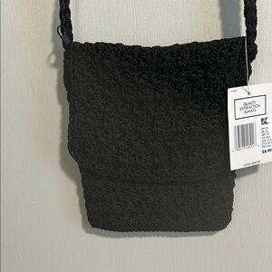 Crochet Small Black Purse New with 🏷️ Tag.  With Zipper closure EUC